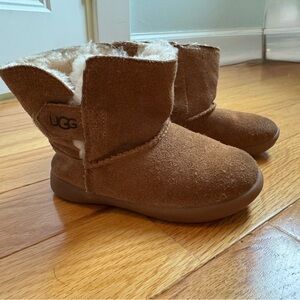 UGG Toddler Keelan Boots - size 8C
